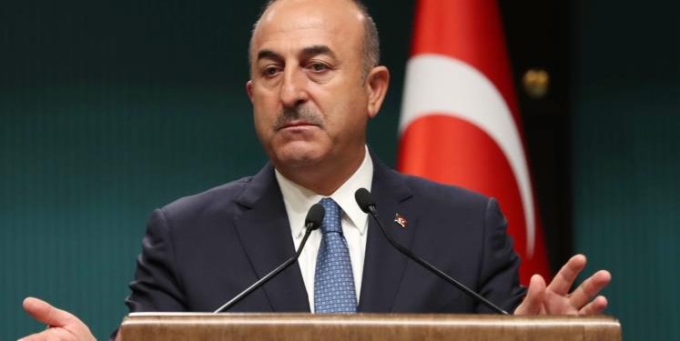 أوغلو: إن “الوحدات الكردية” ستبدأ بمغادرة منبج في الرابع من تموز