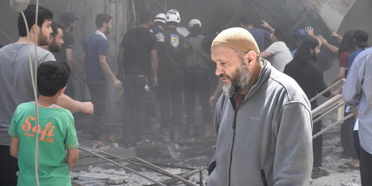 غارات للنظام على أريحا واستشهاد مدنيين اثنين وجرح خمسة