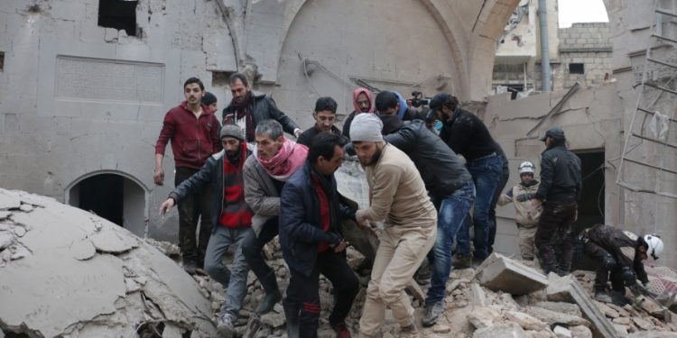 تجدد القصف على ادلب وشهيدان وعشرات الجرحى