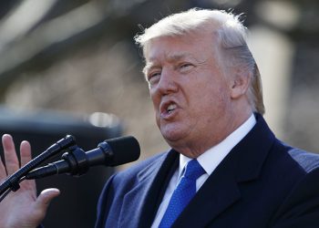 ترامب يسعى لإقامة منطقة عازلة جنوبي سورية