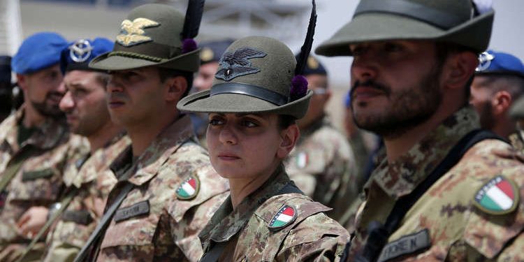 جنود ايطاليون يدخلون مناطق سيطرة قوات سوريا الديمقراطية