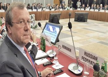 أناتولي فيكتوروف: أولوية السياسة الخارجية الروسية هي ضمان أمن تل أبيب