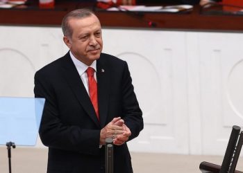 أردوغان يعلن تشكيل وزارته من 16 وزيرًا