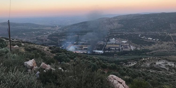 طائرات إسرائيلية تقصف مركز البحوث العلمية في قرية الزاوي