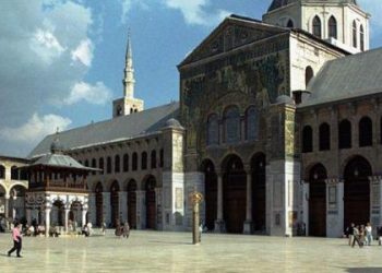 أشواق مسافر