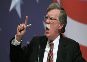 جون بولتون: غلق مضيق هرمز سيكون أكبر خطأ ترتكبه إيران