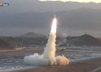 رصد سقوط صواريخ إيرانية أطلقت على سورية في صحراء الأنبار