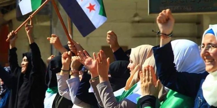 مظاهرات شعبية في الشمال تطالب بإسقاط الهيئة العليا للتفاوض وسط دعوات لإصلاحها