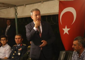 وزيرا الدفاع التركي والروسي يبحثان في أنقرة ملف إدلب