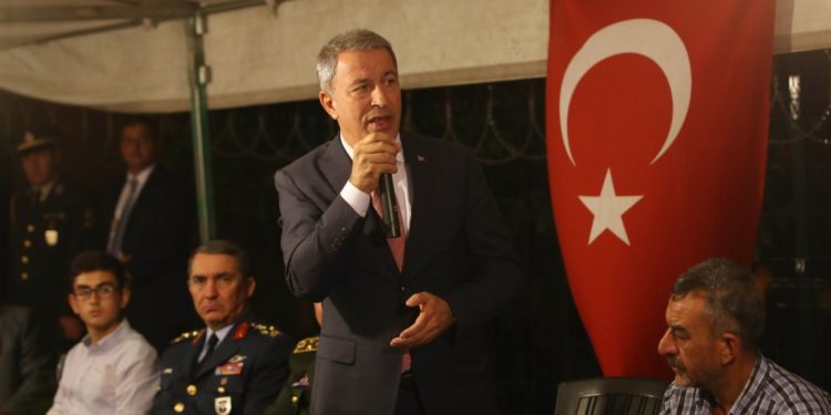 وزيرا الدفاع التركي والروسي يبحثان في أنقرة ملف إدلب