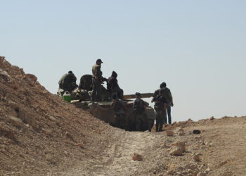 الشمال السوري: تواصل الاشتباكات وإعادة فتح معبر مورك