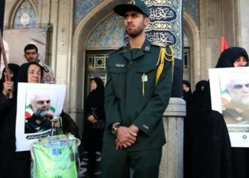 تسريع الحل السياسي في سورية يساهم بمغادرة الإيرانيين