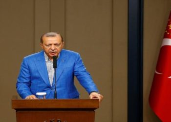 أردوغان يرحّب بالانسحاب الأميركي من سورية ويؤجل العملية العسكرية ضدّ المليشيات الكردية