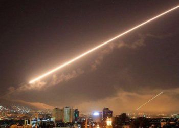 إسرائيل تستهدف مواقع النظام السوري وإيران وحزب الله