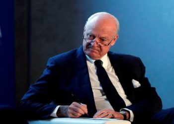 يُنتظر اليوم تشكيل لجنة دستورية مؤلفة من النظام والمعارضة