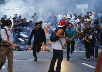 إلى جانب الحق في الحرية والحياة الكريمة