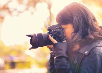 وأنا أيضاً أسأل: صحافية أم ناشطة؟