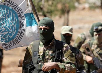 المقاتلون الأجانب في “تحرير الشام”: مهمة صعبة لحسم مصيرهم