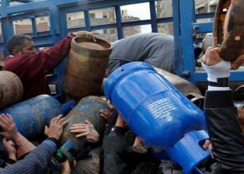 النظام يسمح للقطاع الخاص باستيراد النفط: بدأت الخصخصة؟