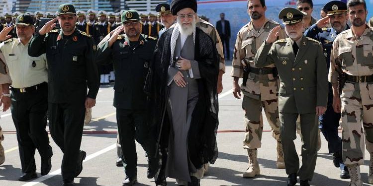 إيران.. هل نفذ الحرس انقلابه؟