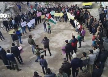 مظاهرات ضد النظام في مخيم درعا