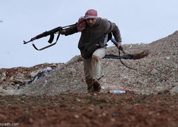 ﻓﻲ ﺍﻟﻤﻨﻄﻘﺔ ﻣﻨﺰﻭﻋﺔ ﺍﻟﺴﻼﺡ ﺍﻟﺜﻘﻴﻞ : ﺗﺮﻛﻴﺎ ﺗﺮﺍﻗﺐ ﻋﻠﻰ ﺍﻷﺭﺽ ﻭﺭﻭﺳﻴﺎ ﻣﻦ السماء