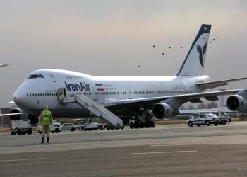 كيف تؤثر العقوبات على قطاع الطيران الإيراني