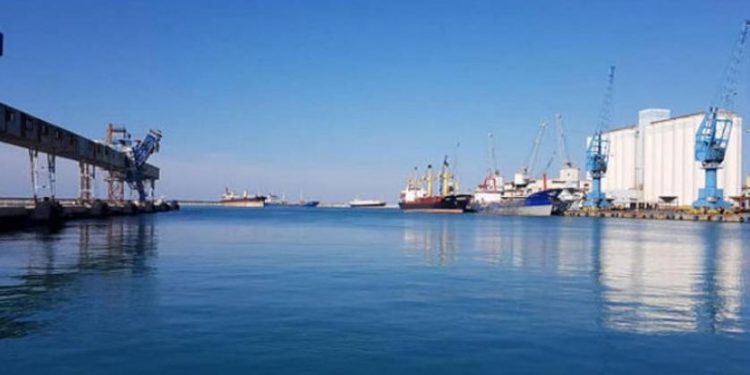 موسكو تطلب من دمشق استئجار مرفأ طرطوس لـ49 سنة