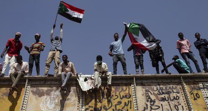 قوى اعلان الحرية والتغيير في السودان تعلن الاتفاق مع العسكر