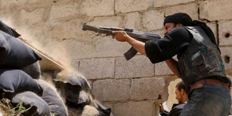 مقتل 8 من عناصر النظام في درعا ردًا على قصف ادلب