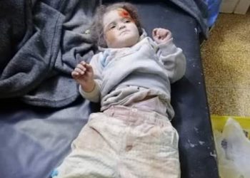 طائرات روسية وسورية تشن غارات على ريفي حماة وإدلب