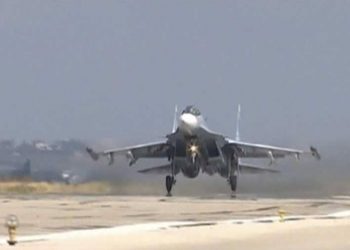 طائرات سورية توسع دائرة الغارات إلى ريف حلب