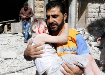 عائلات تحت القصف