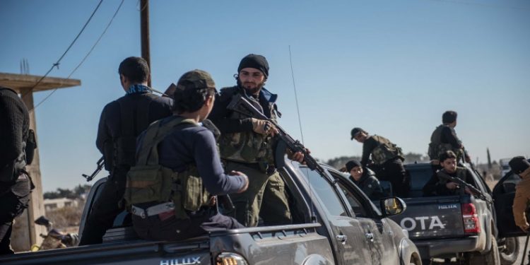 عشرات القتلى بمعارك وقصف في ريفي حماة وإدلب