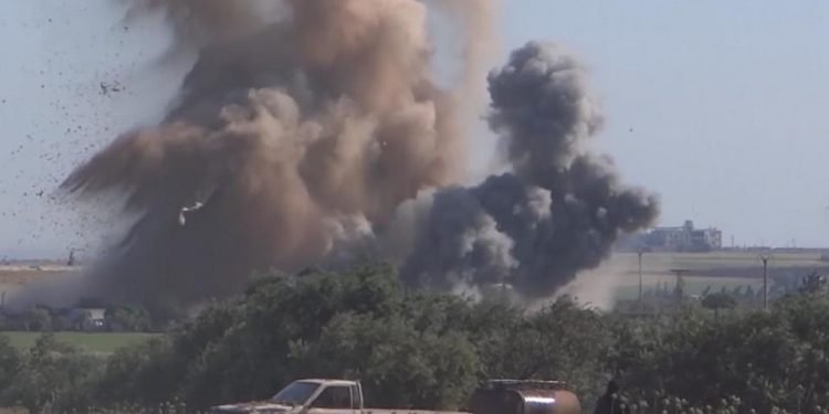 15 قتيلا مدنيا في قصف شمال غرب سوريا بينهم ستة في حلب