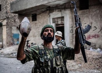 معارك كسر عظم في إدلب: الثوار يتصدون بشراسة والحصيلة عشرات القتلى من قوات النظام بينهم ضباط