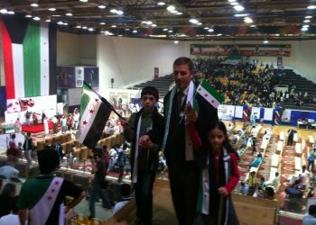 الأصدقاء الحقيقيون والفيسبوكيون