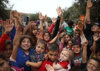 النظام السوري يصعد القصف على إدلب وموسكو تتحدث عن تنسيق مع انقرة للجم العنف