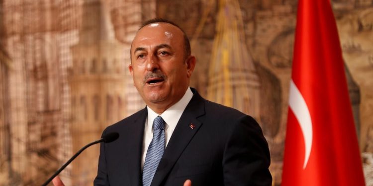 قوات النظام السوري تواصل التصعيد وتقصف نقطة تركية في حماة.                     تشاووش أوغلو: لا هدنة في إدلب