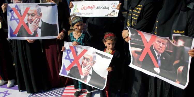 “ورشة البحرين الاقتصادية”.. لماذا يرفض الكثيرون التطبيع مع الاحتلال الإسرائيلي؟