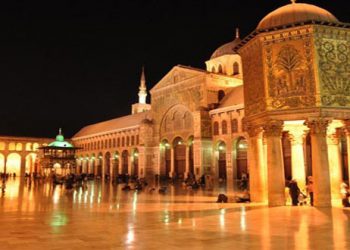 أنا من يمام المسجد الأمويّ