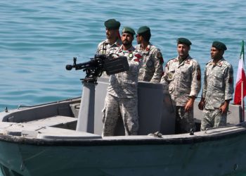 التصعيد الإيراني في الخليج قد يدفع بريطانيا أكثر نحو التشدد الأميركي طهران تواصل “التحرش” البحري… ولندن تفقد ثقتها في المفاوضات وتتذكر وعود ظريف لكيري