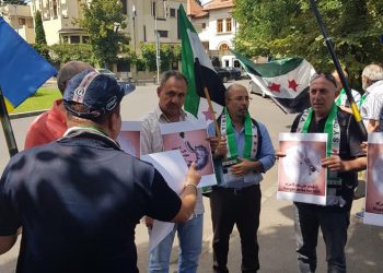 وقفة احتجاجية لجالية سورية الحرة في رومانيا