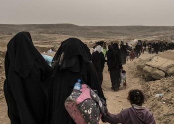 اتهامات لـ «قسد» بارتكاب انتهاكات وتحرش بنساء عائلات «الدولة» في مخيم الهول في الحسكة السورية