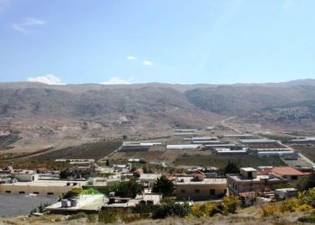 الإسرائيليون يردّون على نصر الله بغارة استهدفت “القيادة العامة”