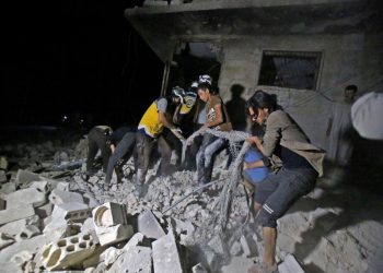 النظام يحاصر الأتراك في مورك… ويصعّد للسيطرة على طريق دمشق – حلب