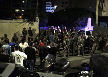 انفجار يهز معقل حزب الله في لبنان                     وحديث عن طائرتين إسرائيليتين مسيرتين                   تلّ ابيب تغير على مواقع إيرانية قرب دمشق