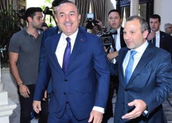 بين إدلب وبيروت: تركيا تواجه الحصار