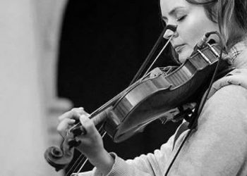 عزفٌ على وَجعِ الغيابْ