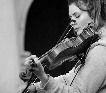 عزفٌ على وَجعِ الغيابْ